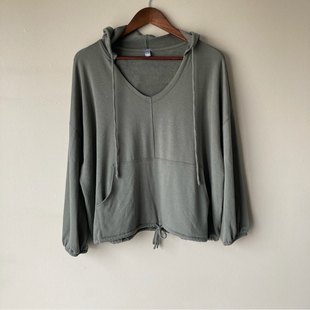 aerie Oversized Relaxed Fit Sage Green V-Neck Lightweight Hoodie Women’s XS